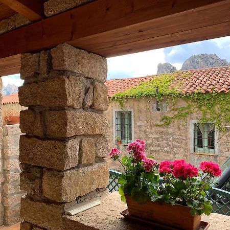 Casa Nel Borgo Di San Pantaleo Villa Eksteriør bilde