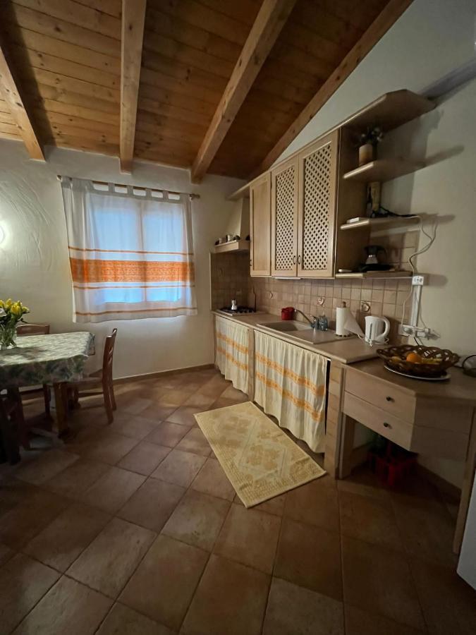Casa Nel Borgo Di San Pantaleo Villa Eksteriør bilde